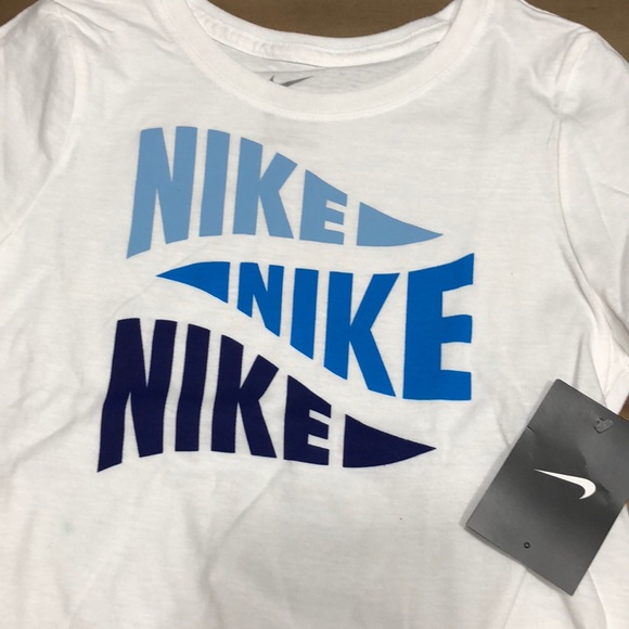 Nike Other - NWT Nike girls t-shirt M